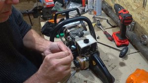ПРОДУВКА САПУНА НА БЕНЗОПИЛІ STIHL 180