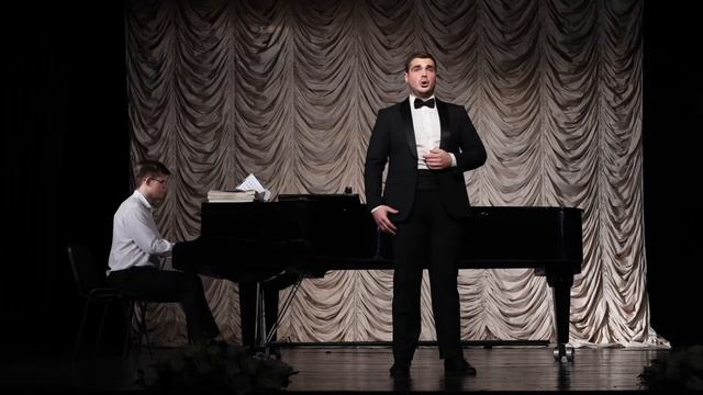 Романс П. И.Чайковского «Благословляю вас, леса» слова А.К. Толстого. Фортепиано: Степан Игнатьев смотреть онлайн