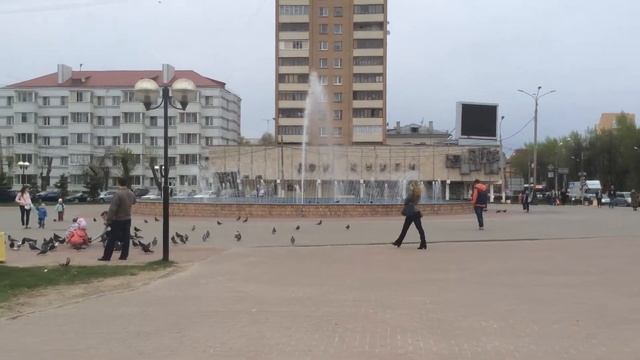 Подольск. Фонтан в Сквере Поколений. 28 апреля 2014 года. смотреть онлайн
