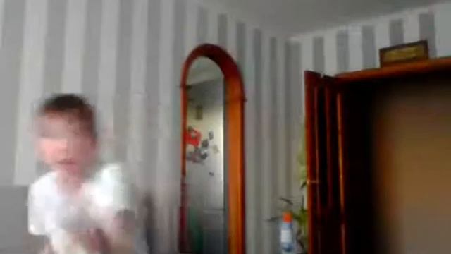 Амир танцует смотреть онлайн