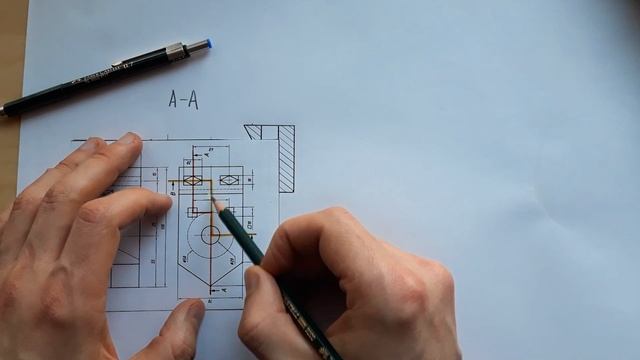 РАЗРЕЗЫ СТУПЕНЧАТОЙ ФОРМЫ. Начертить сложный разрез по заданию. Инженерная и техническая графика