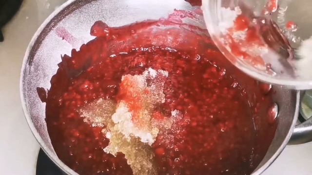 Нежное конфи из МАЛИНЫ / Raspberry confit смотреть онлайн