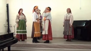 Фрагмент обряда "Кумление на Троицу"