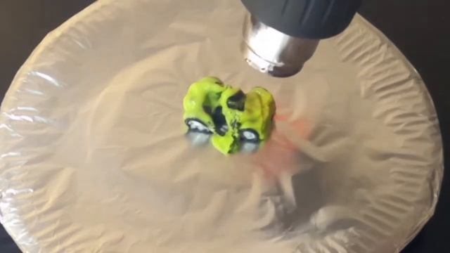 ЭКСПЕРЕМЕНТ СТРОИТЕЛЬНЫЙ ФЕН 600 ГРАДУСОВ ПРОТИВ СТРОИТЕЛЬНОЙ ТЕХНИКИ?BUILDING HAIRDRYER 600 DEGREE смотреть онлайн