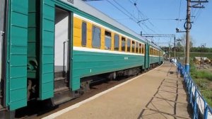Ревучая ЭР2-К-304 на Разъезде Иня: прибытие и отправление