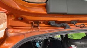 Nissan Note e-power. Как приклеить спойлер (есть трафарет)