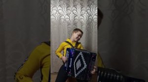 Как в деревне нас мама встречает.