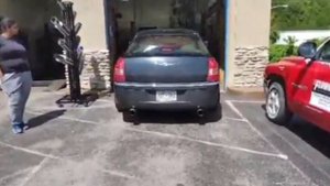 Chrysler 5.7L 300 C Vs Chrysler 6.1L 300 SRT-8!