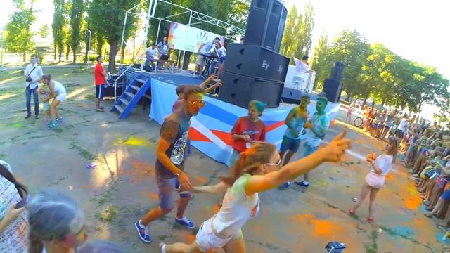 Фестиваль красок. День молодежи в г.Аксай 26.06.16 смотреть онлайн