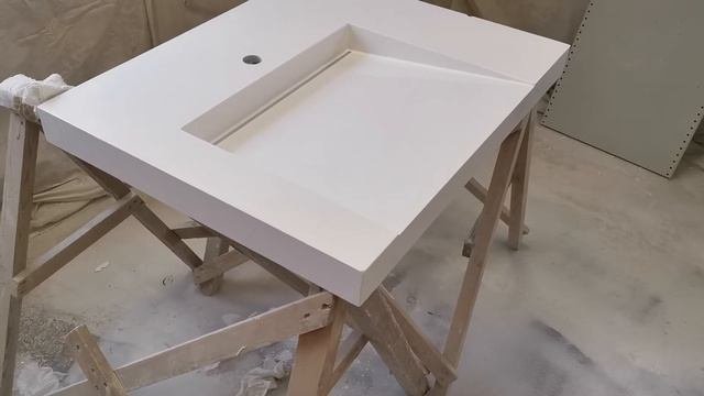 Раковина с щелевым сливом