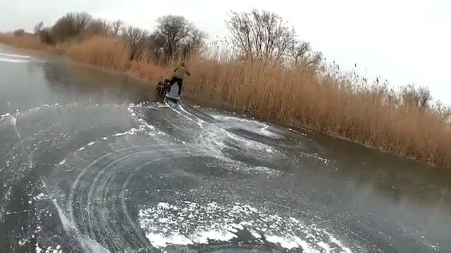 ПОКАТУШКИ НА САМОДЕЛЬНОМ БУКСИРОВЩИКЕ смотреть онлайн