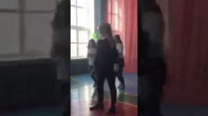 Концерт,девочка упала в обморок