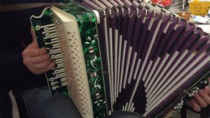 Гармонист Иван Разумов. Гармонь Вятская мастера Головизнина