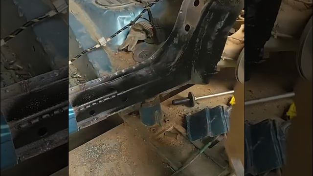 Восстановление разбитого Mitsubishi Lancer Часть 2 смотреть онлайн