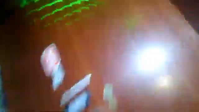 Лазер в темноте и в дыму Первый Заряженый Луч Лазер Насадками Тест Испытание! смотреть онлайн