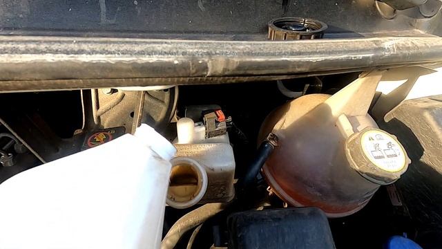 Замена тормозной жидкости в магистрали сцепления и тормоза #ЗаменаТормознойЖидкости#DOT4#Сцепление смотреть онлайн