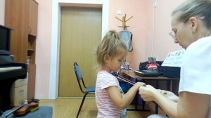 Первые уроки скрипки