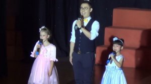 Выпускной в китайском детском саду. Ведущая Майя Денисовна - Жизнь в Китае #139