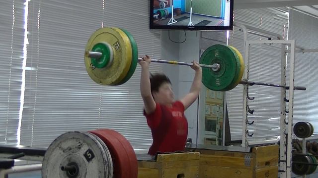 Пряничников Максим, 12 лет, вк 73 Толчок с плинтов 77 кг Есть личный рекорд! смотреть онлайн