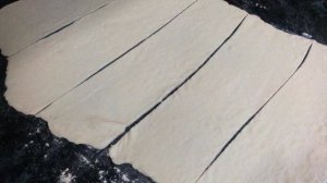 Необычные сосиски в тесте с сыром