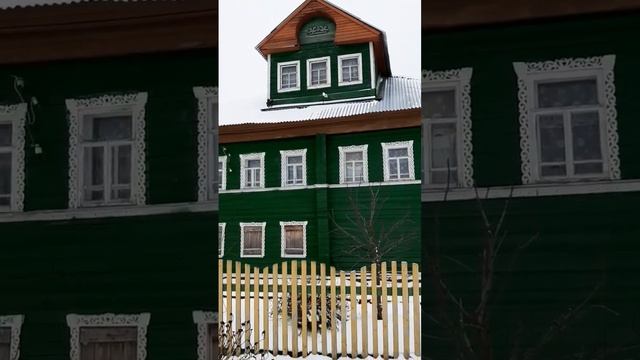 Старинный деревенский дом с мезонином. Вологодская область. Русский Север #вологодскаяобласть