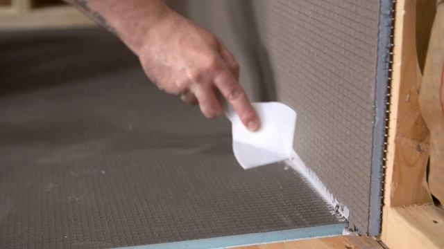 (RU) Installing a curbless point drain shower system (wedi Fundo Ligno with Click and Seal™) смотреть онлайн