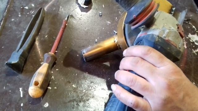 Самодельный уловитель  пыли при штроблении.