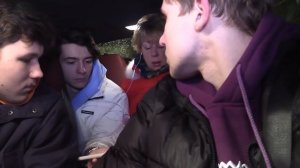 Что делает репетитор с учеником пока родителей нет дома? Зачем она ПОДКАТЫВАЕТ к нему?