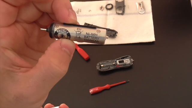 Panasonic ER2211 Akku Wechsel Anleitung  Haar- und Bartschneider