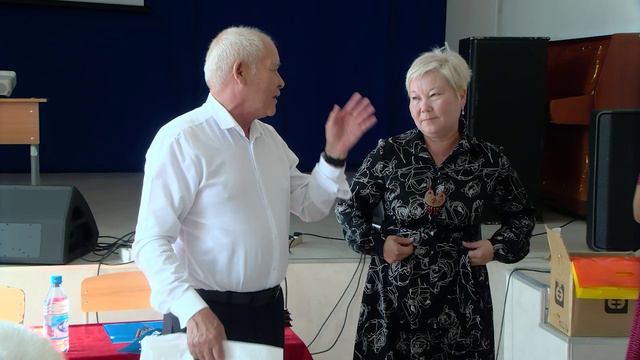 Отчет главы Аскизского района Абрека Челтыгмашева перед жителями с. В.Аскиз смотреть онлайн