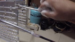 Не морозит холодильник Beko замена компрессора и испарителя.