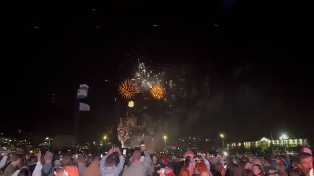 Салют сегодня в День города в Петропавловске-Камчатском 🎆🎆🎆♥🌁 смотреть онлайн