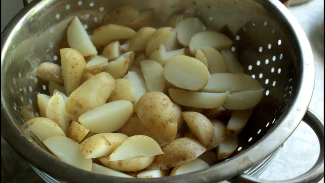 Салат из молодой картошки с заправкой из ТОФУ! смотреть онлайн