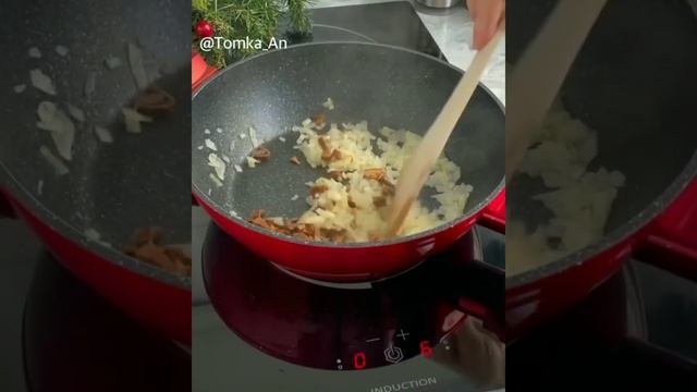 Давайте вкусно «пристроем» остатки каши и приготовим обалденные гречаники в сливочном соусе ?