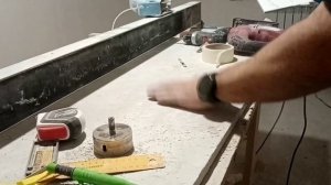 режем плитку обычным лобзиком