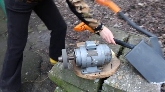 САМА точу лопату Fiskars! Вызов принят! смотреть онлайн