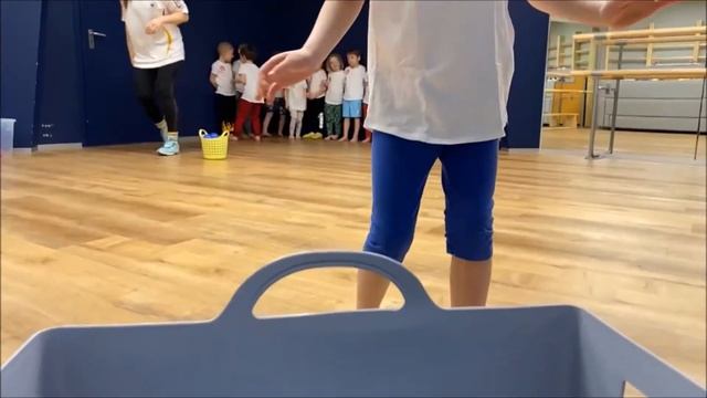 Спортивный праздник в детском саду "Зимние виды спорта" смотреть онлайн