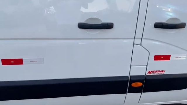 Renault Master Minibus 16 Lugares Executiva L3h2 2023 cód 10