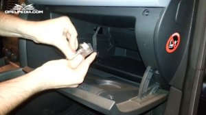 Opel Astra H Tutorial: Replace Glove Compartment Light