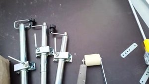 Крепление под запасное колесо, пластины для роликов и другие комплектующие для прицепа.