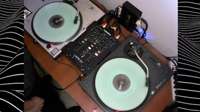 dj Mega Mike #Neuro #DNB Live Stream Mix смотреть онлайн