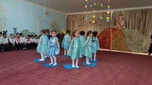 Танец «По воде шагаю я», группа «Радуга» осень 2018 г