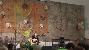 Людмила СТРЕЛЕК. Песня ВЫЕЗД. Синий троллейбус, Клайпеда 7.06.2015.