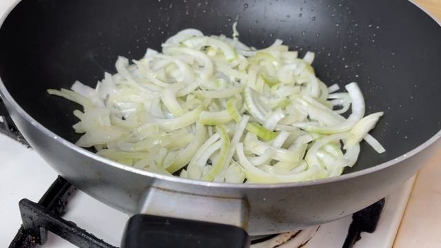 Як приготувати дебелий омлет з помідорами? смотреть онлайн