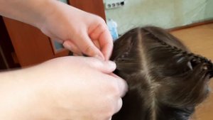 Прическая для девочек Ушки, переходящие в две косички