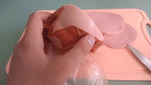 Гайд , как правильно готовить бутерброды с колбасой .