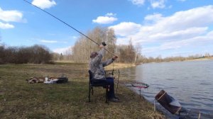 Эхолот оторвался при забросе.