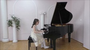 Тронина Катя две пьесы А.Корепанов "Грустное настроение"; В. Сапаров "Весенний дождик"(фортепиано)
