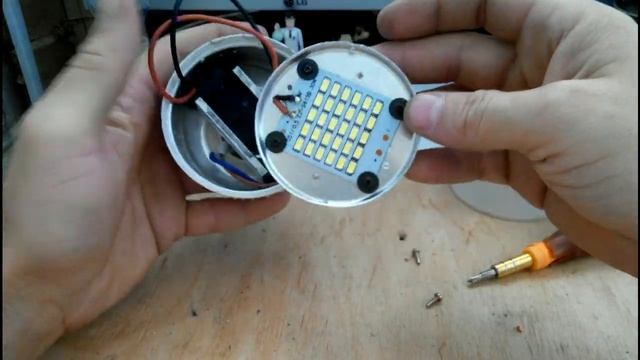 Простая переделка LED лампы 30Вт смотреть онлайн