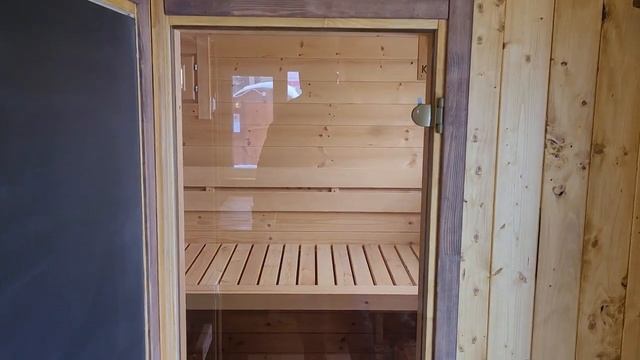 Готовая баня из серии Karjala Sauna, 6 метров, 2 отделения с душевой зоной.mp4